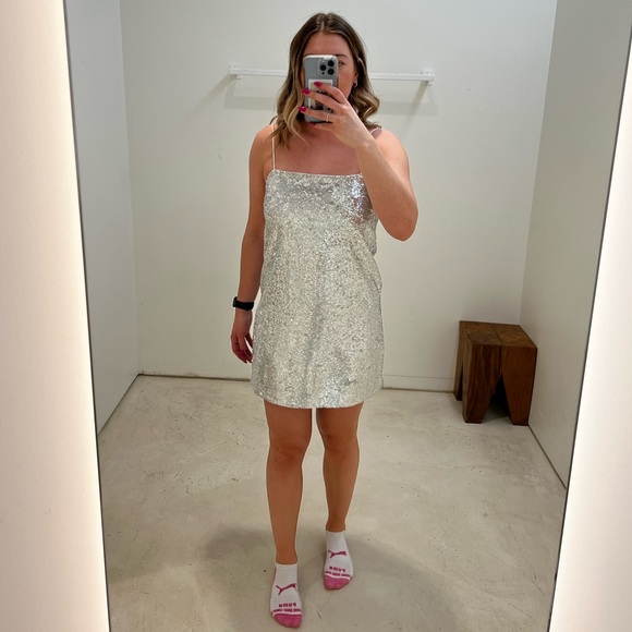Brand new Oak + Fort silver sequin dress. Size M - Picture 7 of 8